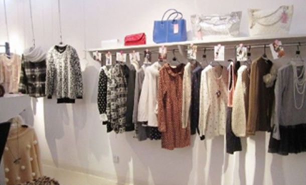 用服裝連鎖軟件提升知名品牌的曝光度_衣盈易服裝店系統(tǒng)